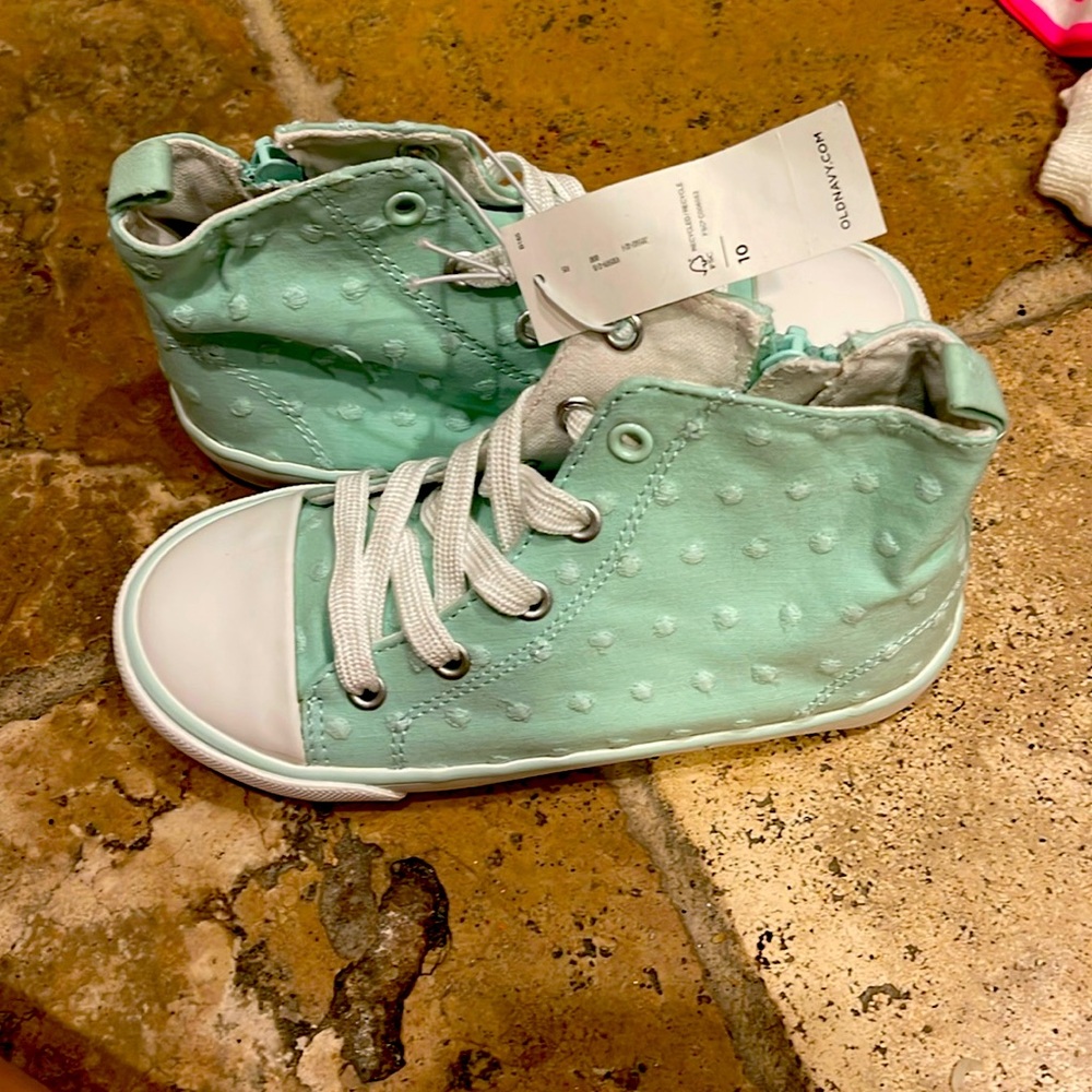Old navy high top girl shoes